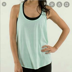 RARE & COLLECTABLE lululemon 105f tank mint